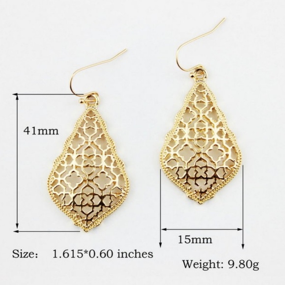 NEW! 💎 Gold Drop Earrings💎Filigree Hollow - Picture 2 of 4